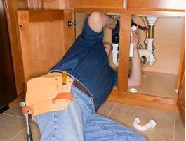 Littleton plumber fixing pipes